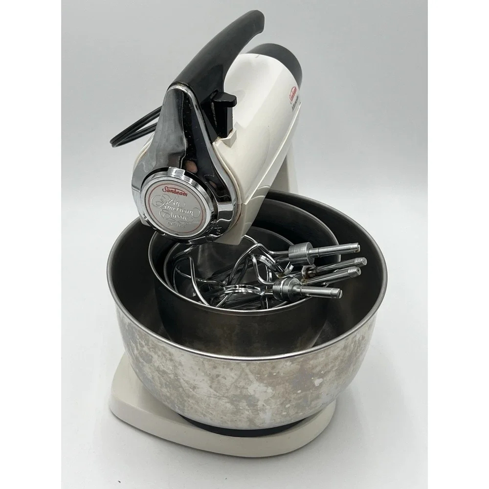 Vintage Sunbeam Mixmaster Stand Mixer | 2 Bowls, Beaters & Dough Hooks | Works!!